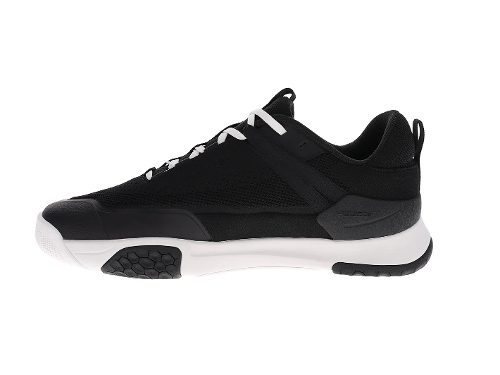 BLACK-WHITE COURT2 - Perspective 2