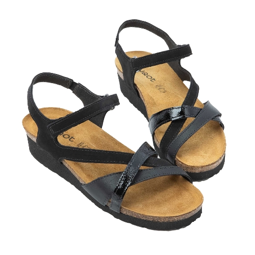 BLK VELVET/PAT SOPHIA - Perspective 4